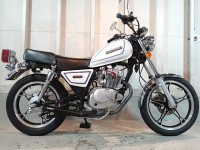 GN125 / スズキ