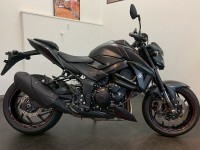 GSX-S750 / スズキ
