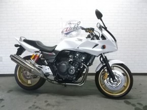 Cb400スーパーボルドール ホンダの新車 中古バイク一覧 ウェビック バイク選び