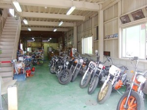 モミアゲスピード モーターサイクルズ