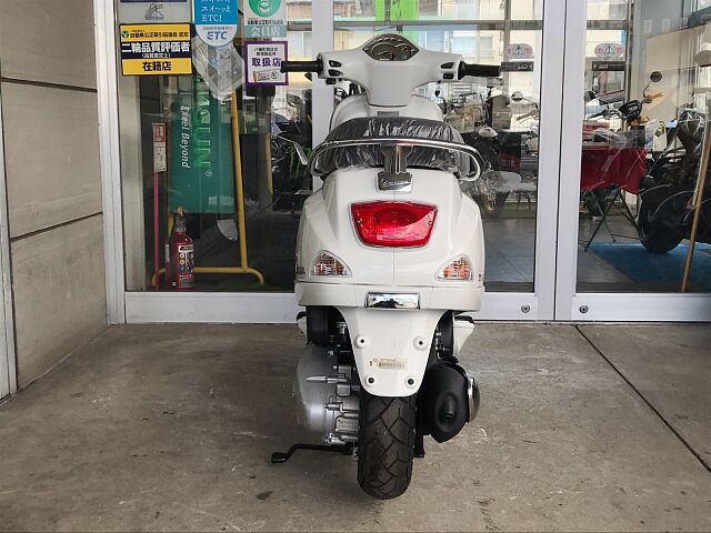 ベスパ LX125 ちょうどいい大きさ。足つき性もGoodなベスパです!