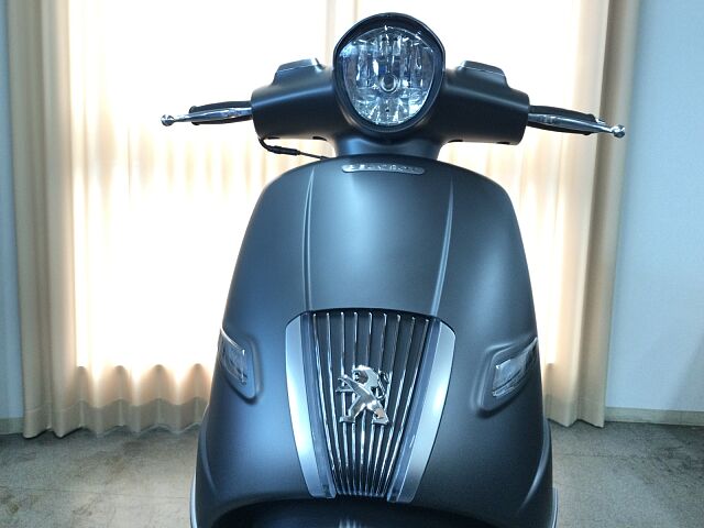 プジョー DJANGO 125 人気ドラマに登場したスクーターと同じカラーの特別仕様の限定車!