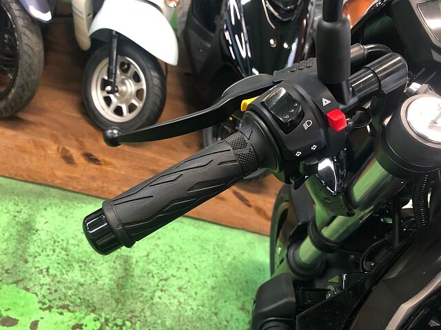スズキ SV650X 2021年最新モデル展示販売中!車両跨いでみてください☆