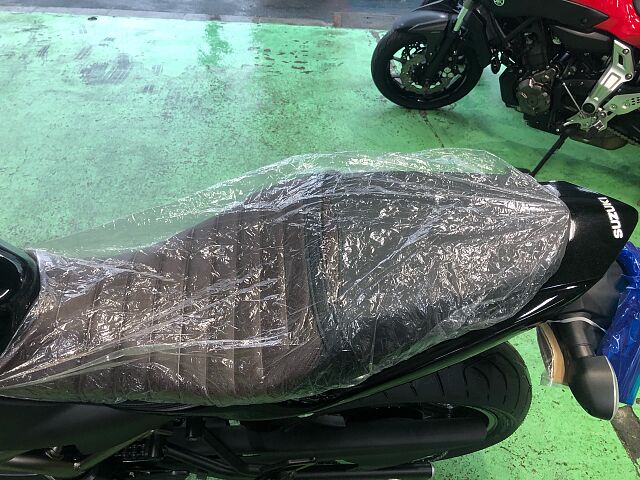 スズキ SV650X 2021年最新モデル展示販売中!車両跨いでみてください☆