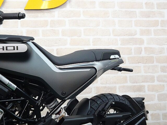 ハスクバーナ SVARTPILEN 401 ★ロードサービス一年付帯★2021年モデル★新車★