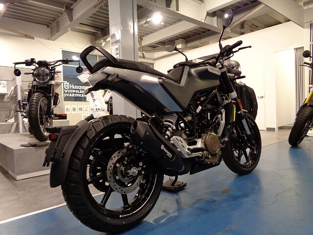 ハスクバーナ SVARTPILEN 250 【バイク探しはMFD♪】★新車★ロードサービス1年間付帯★