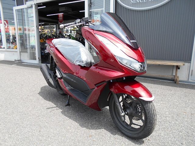 ホンダ PCX125 スタイリッシュでワンランク上の乗り心地♪