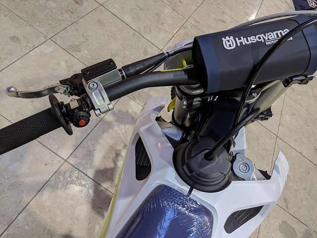 ハスクバーナ TC250