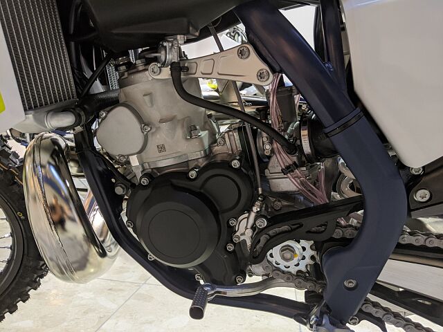 ハスクバーナ TC250