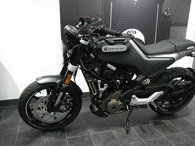 ハスクバーナ SVARTPILEN 250