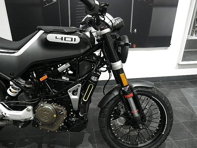 ハスクバーナ SVARTPILEN 401