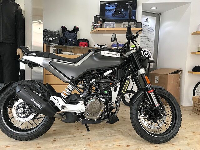 ハスクバーナ SVARTPILEN 125 究極の街乗り SVARTPILEN125 8月入荷予定