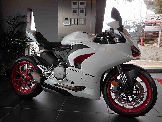 ドゥカティ PANIGALE V2 【新車在庫あり】即納可能です! パニガーレV2