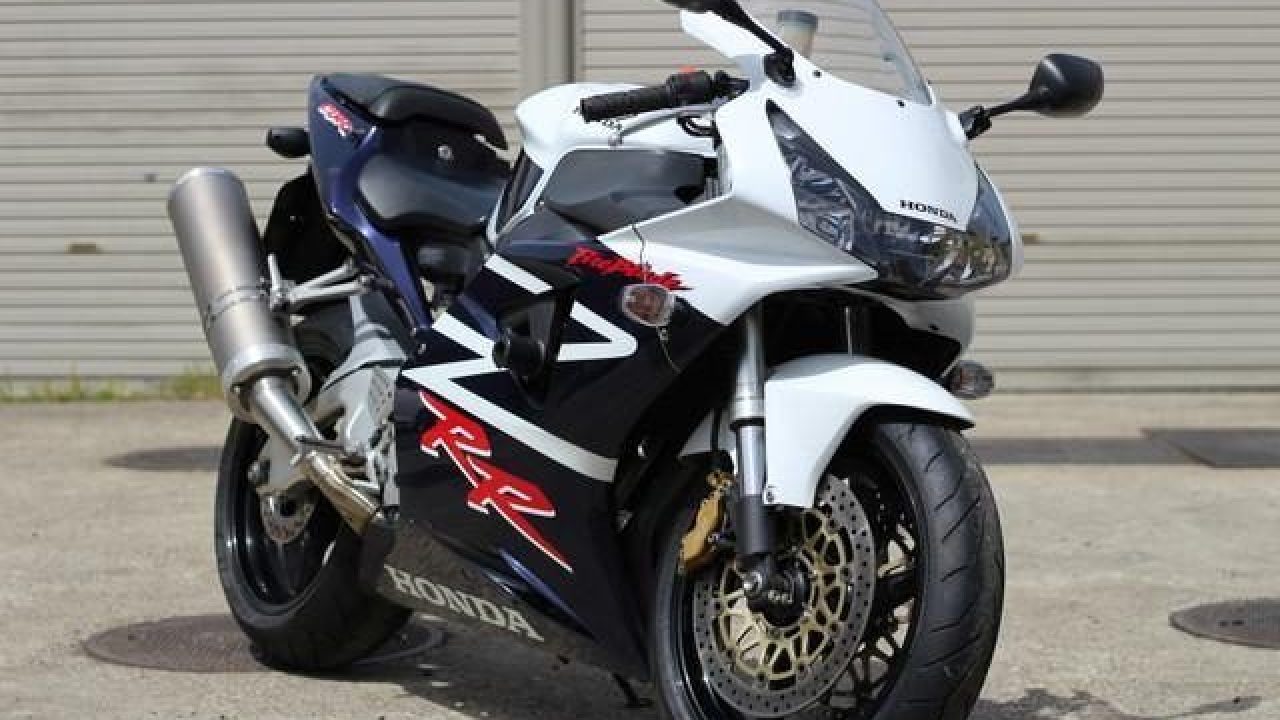 俺が勝手に勧めたい まだまだ人気が衰えない 尖った目をしたカッコいいアイツ ホンダ Cbr954rr