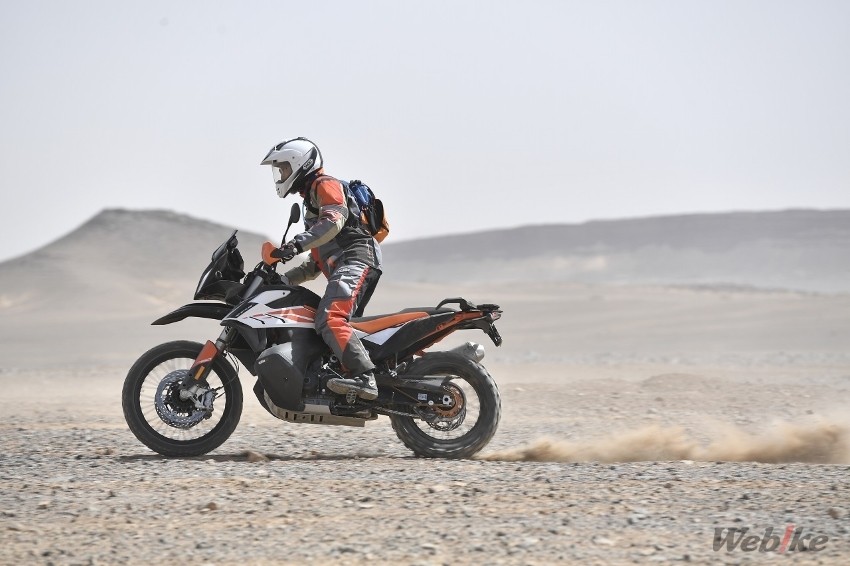 Ktm 790アドベンチャー R 海外試乗会 アフリカの砂漠で分かった本物の実力 今最もラリーマシンに近い公道バイクだ ウェビック バイクニュース Ktm 790アドベンチャー R 海外試乗会 アフリカの砂漠で分かった本物の実力 今最もラリーマシンに近い公道バイクだ ウェビック バイクニュース