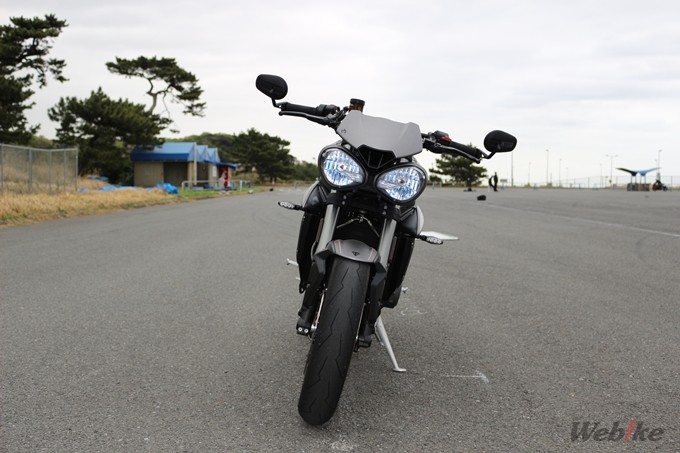 STREET_TRIPLE_02.jpg