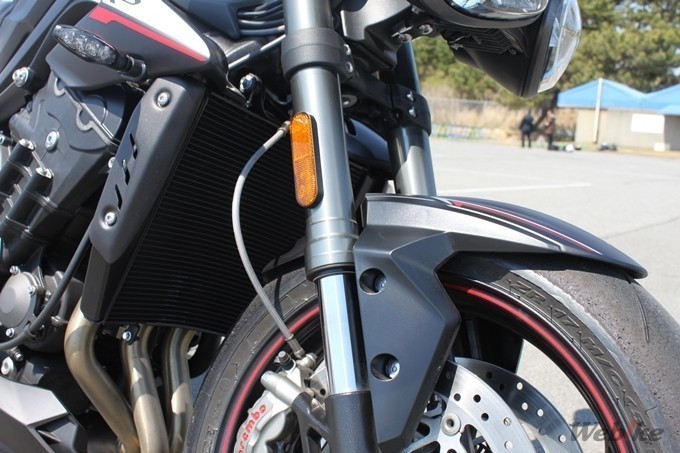 STREET_TRIPLE_23.jpg