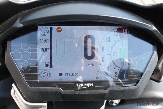 STREET_TRIPLE_30.jpg