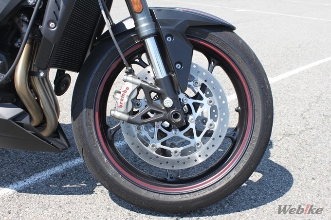 STREET_TRIPLE_35.jpg