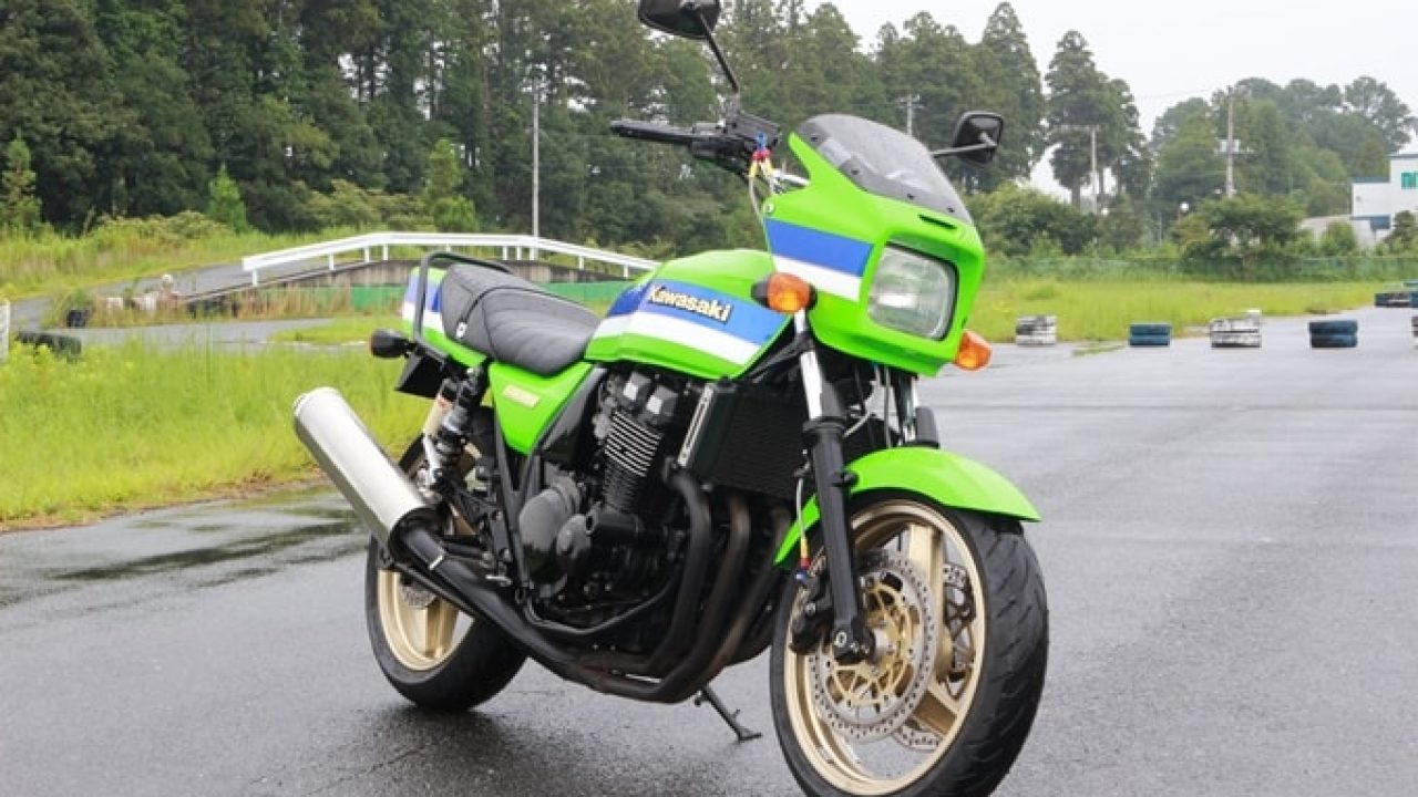令和も乗りたい絶版バイク Zrx400は名車の雰囲気をまとい 軽快な走りを楽しめる素晴らしいマシン