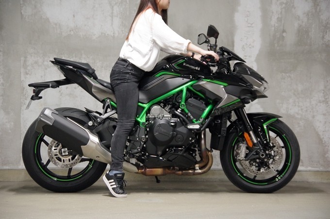 Price of kawasaki zh2 deals