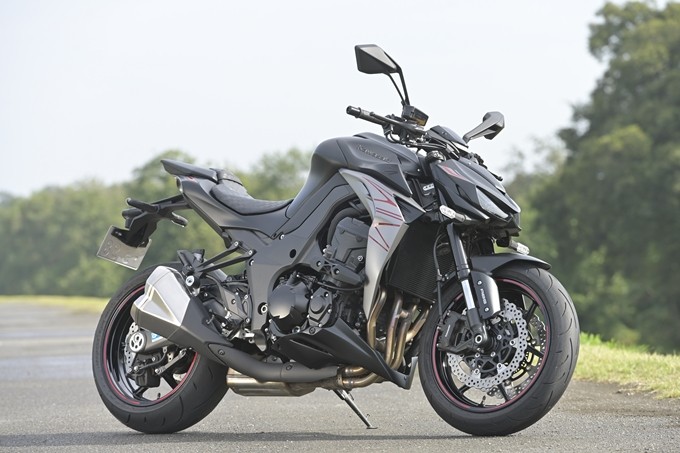 Z1000_02.jpg