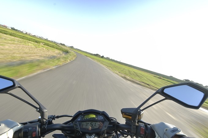 Z1000_12.jpg