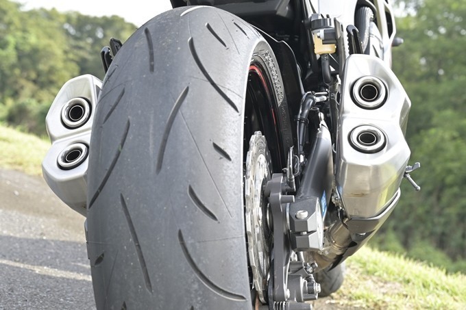 Z1000_30.jpg