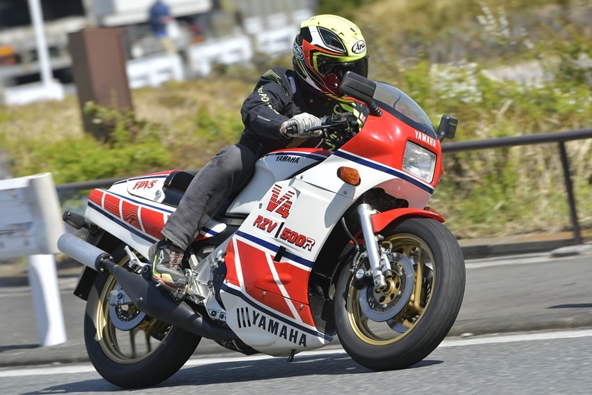 バイク王 絶版車試乗会 ヤマハ Rzv500r 試乗インプレ ハイメカ レーサーと同じ2軸クランク2ストv型4気筒 バイク王 絶版車試乗会 ヤマハ Rzv500r 試乗インプレ ハイメカ レーサーと同じ2軸クランク2ストv型4気筒