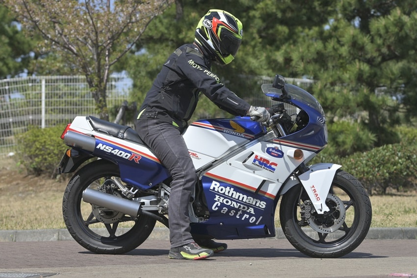 Honda Ns400r Test Ride A 2 Stroke 3 Cylinder Machine That Feels Like The Motorcycle Booming In The 80 S Webike News Honda Ns400r Test Ride A 2 Stroke 3 Cylinder Machine That Feels Like The Motorcycle Booming In The 80 S Webike News